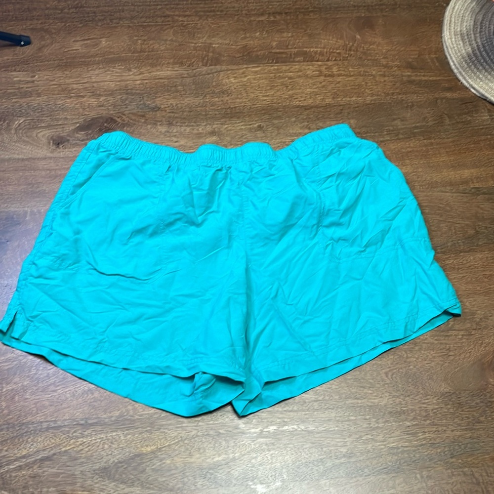Women’s Columbia Shorts XL Teal Blue